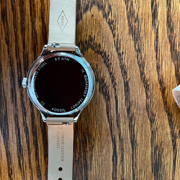 Fossil Suitor Silver White Dial Leather Strap Round Watch Set - Picture 2 of 8